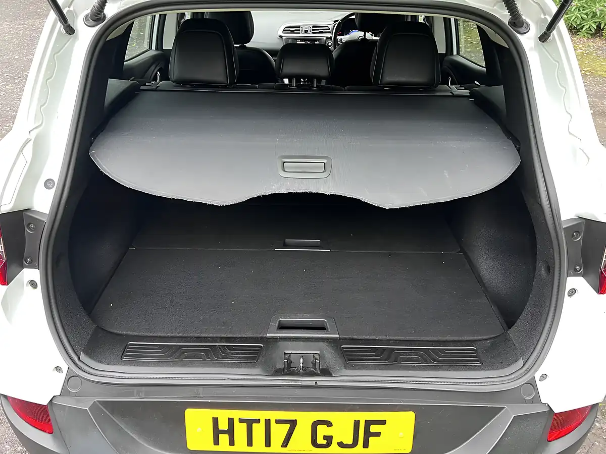 Used 2017 Renault Kadjar Dynamique S Nav White - Interior and Exterior details 11