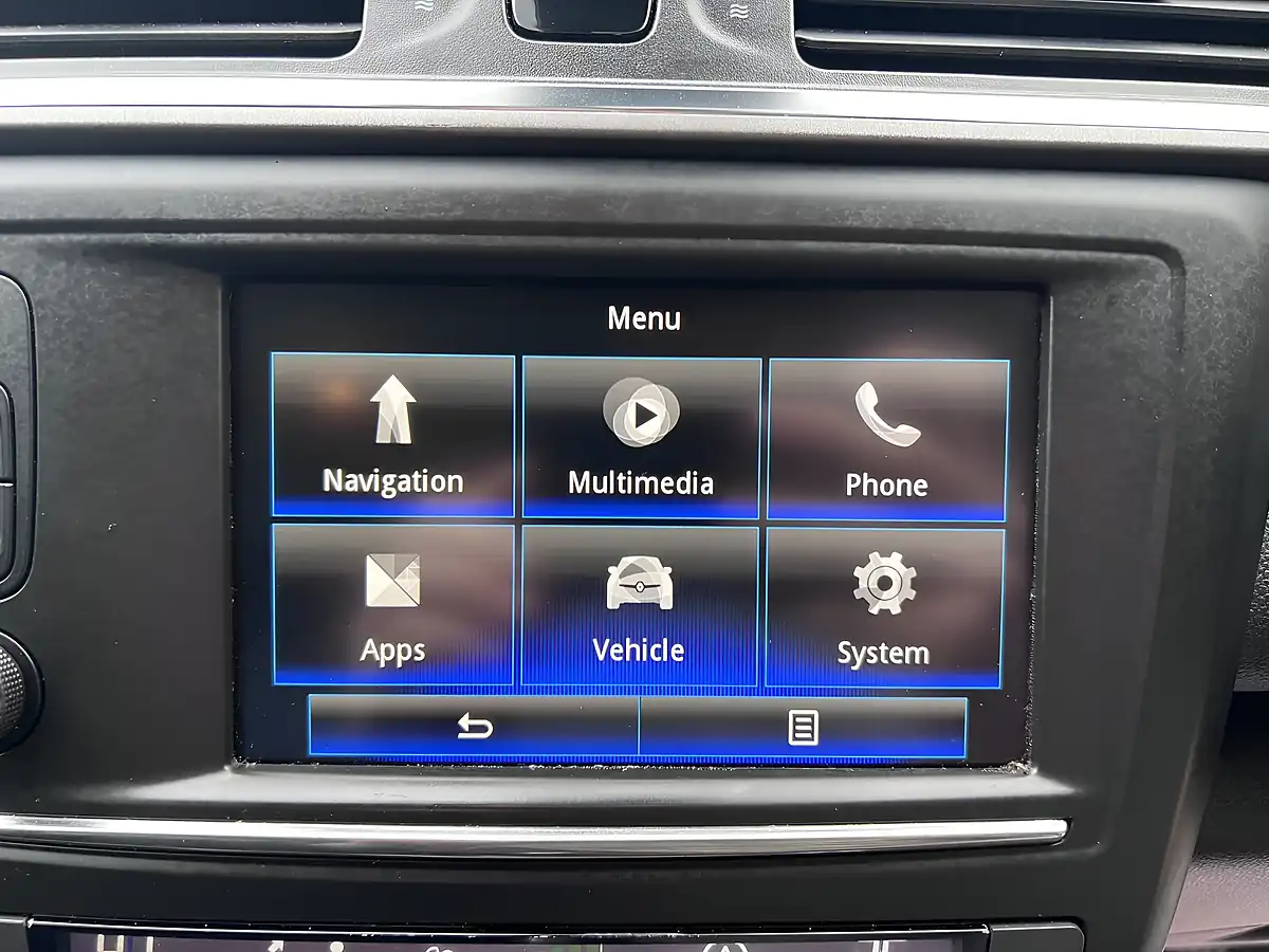 Used 2017 Renault Kadjar Dynamique S Nav White - Interior and Exterior details 15