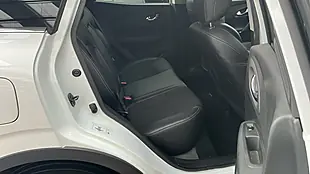 Used 2017 Renault Kadjar Dynamique S Nav White - Interior and Exterior details 10