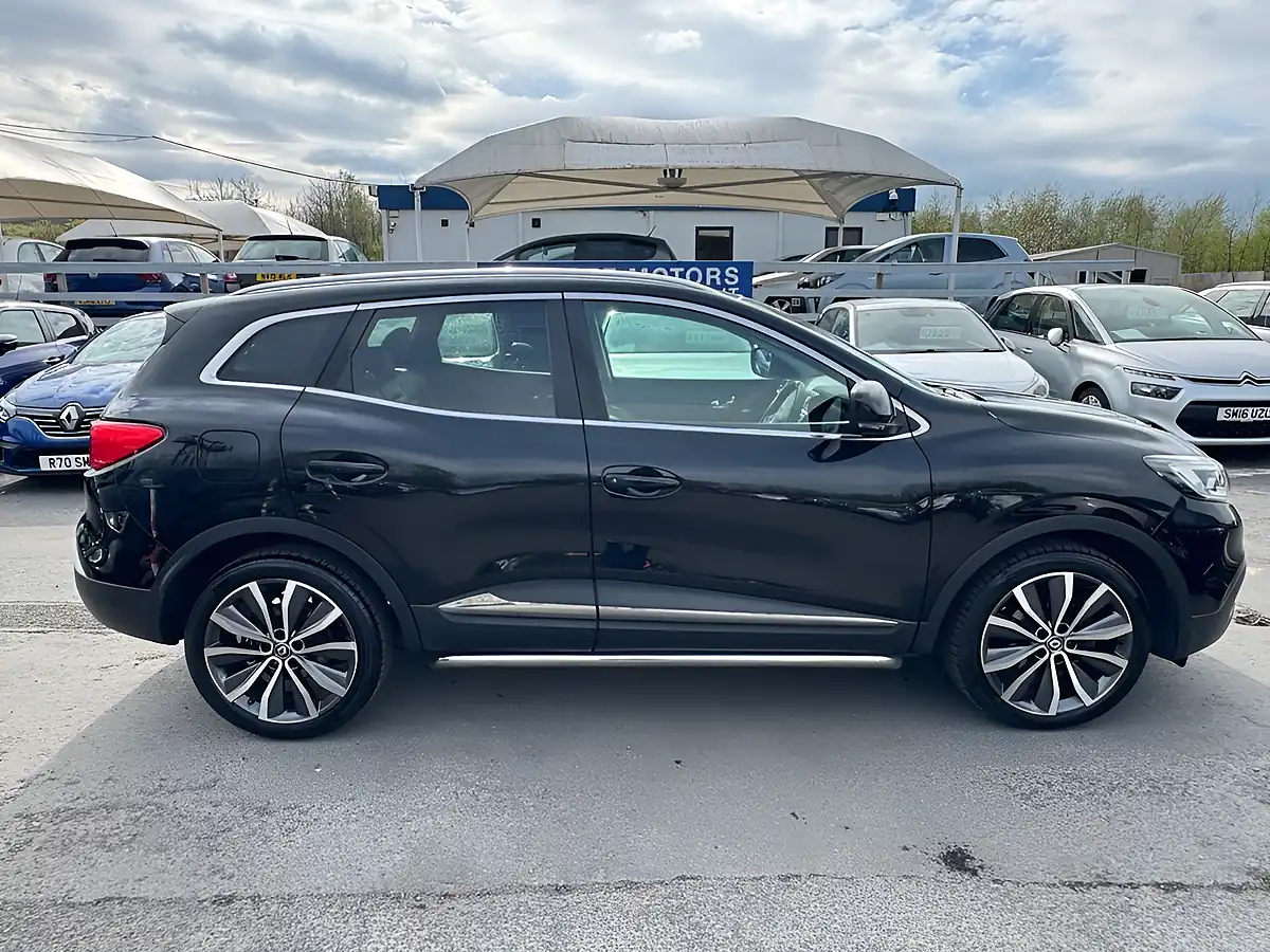 Used 2017 Renault Kadjar Signature Edition Black - Interior and Exterior details 3