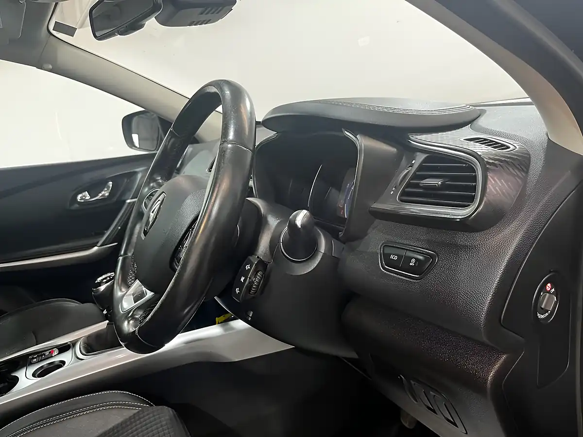 Used 2017 Renault Kadjar Signature Nav Black - Interior and Exterior details 10