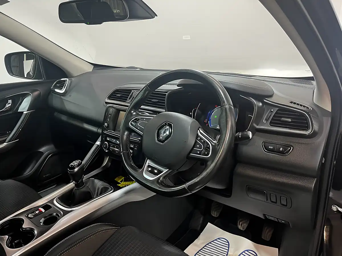 Used 2017 Renault Kadjar Signature Nav Black - Interior and Exterior details 11