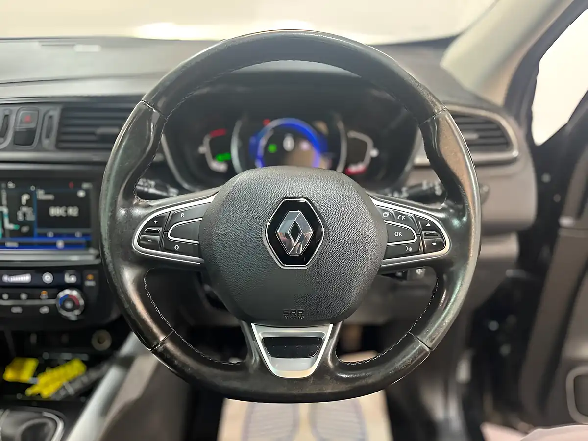Used 2017 Renault Kadjar Signature Nav Black - Interior and Exterior details 15