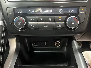 Used 2017 Renault Kadjar Signature Nav Black - Interior and Exterior details 16