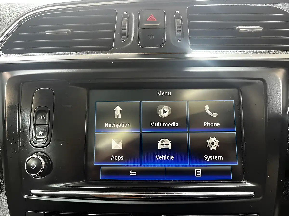 Used 2017 Renault Kadjar Signature Nav Black - Interior and Exterior details 19