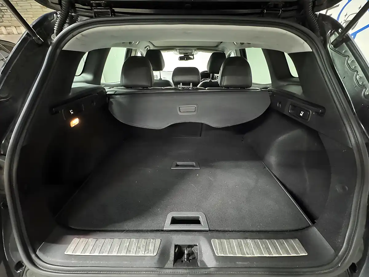 Used 2017 Renault Kadjar Signature Nav Diamond Black - Interior and Exterior details 13