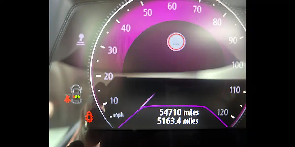 Used 2017 Renault Kadjar Signature Nav Flame Red - Interior and Exterior details 18
