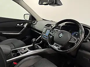 Used 2017 Renault Kadjar Signature Nav Flame Red - Interior and Exterior details 10