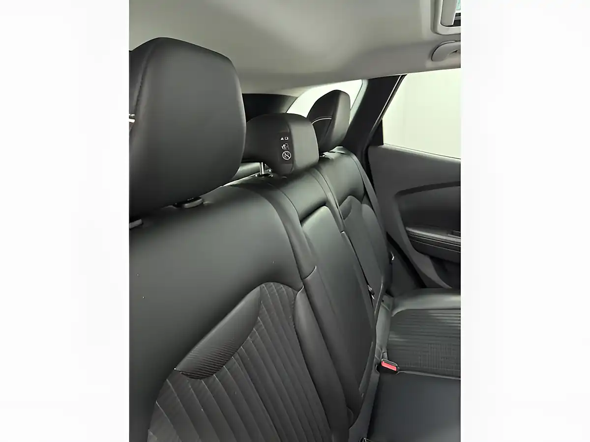 Used 2017 Renault Kadjar Signature Nav Flame Red - Interior and Exterior details 13