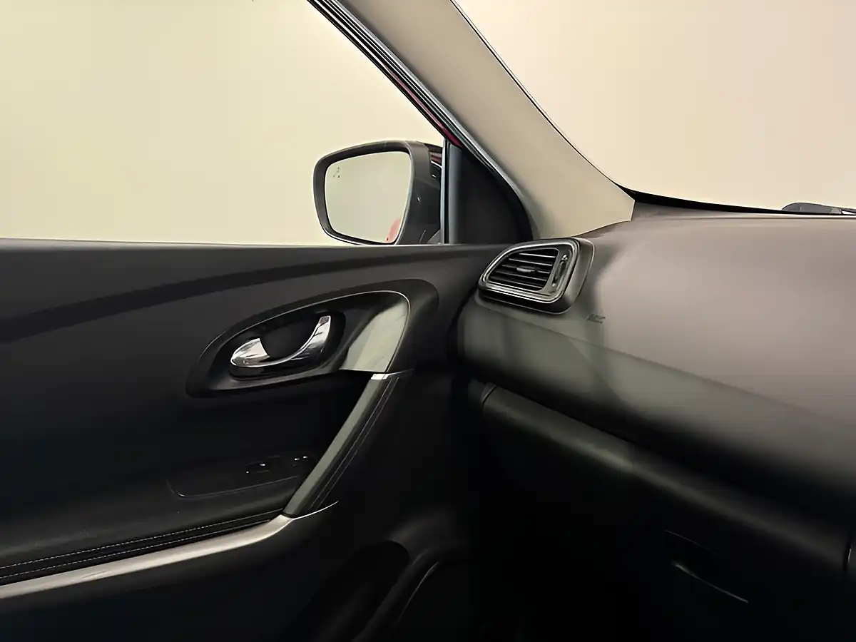 Used 2017 Renault Kadjar Signature Nav Flame Red - Interior and Exterior details 20