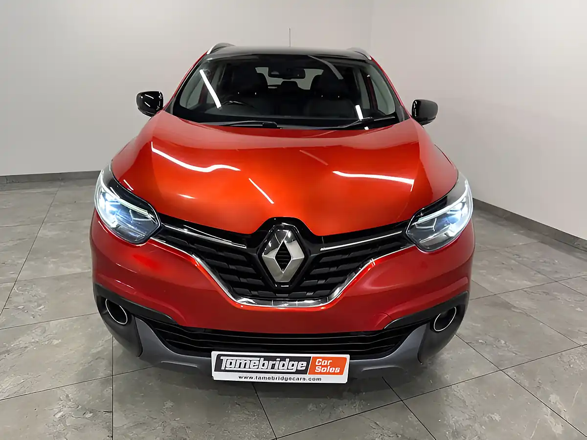 Used 2017 Renault Kadjar Signature Nav Flame Red - Interior and Exterior details 3