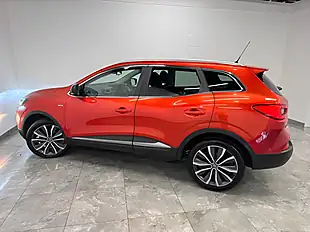Used 2017 Renault Kadjar Signature Nav Flame Red - Interior and Exterior details 5