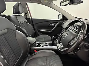 Used 2017 Renault Kadjar Signature Nav Flame Red - Interior and Exterior details 9