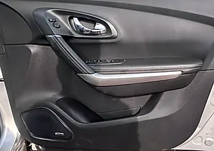 Used 2017 Renault Kadjar Signature Nav Silver - Interior and Exterior details 17