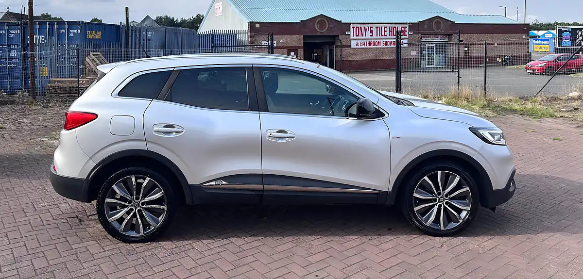 Used 2017 Renault Kadjar Signature Nav Silver - Interior and Exterior details 2