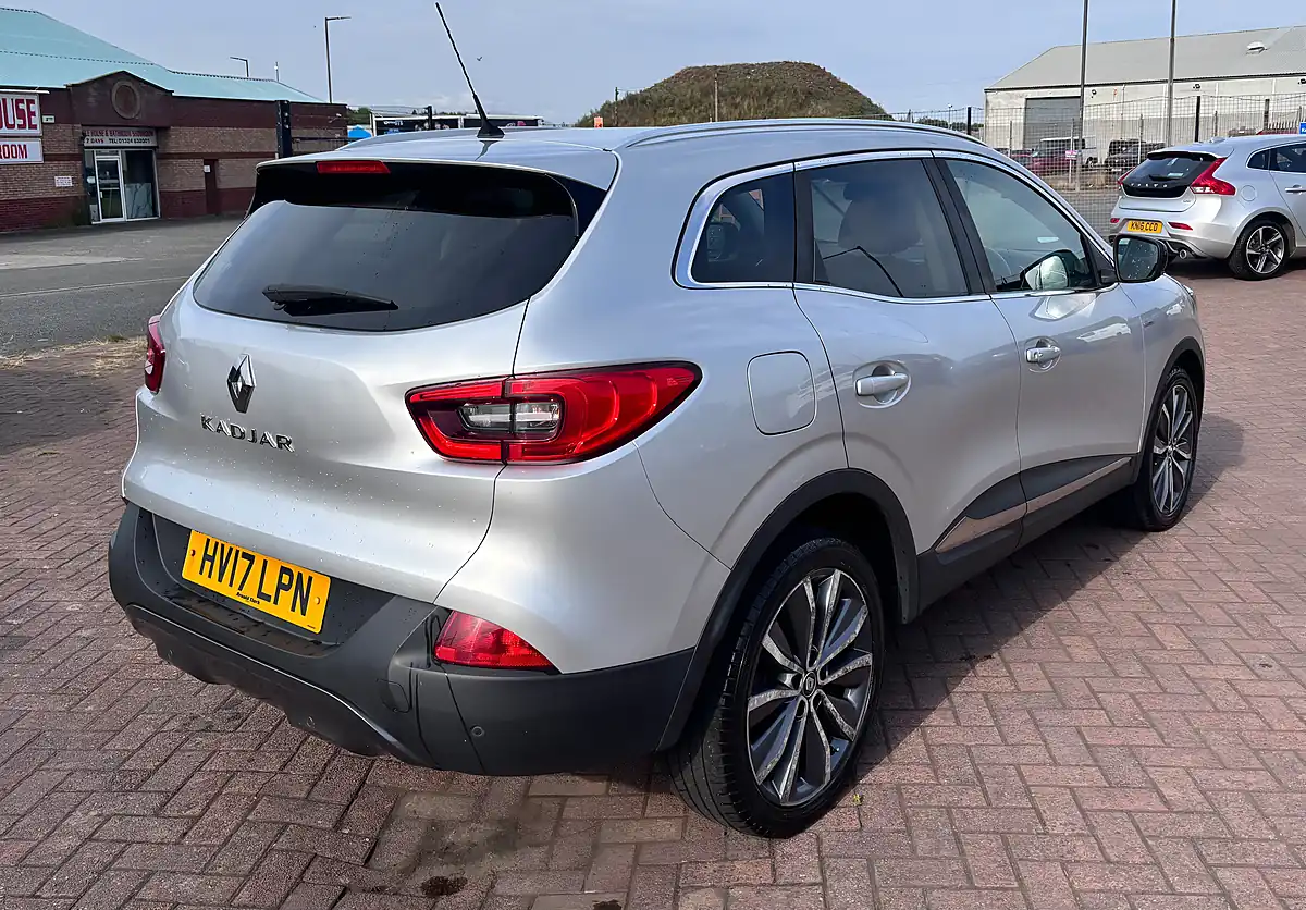 Used 2017 Renault Kadjar Signature Nav Silver - Interior and Exterior details 3