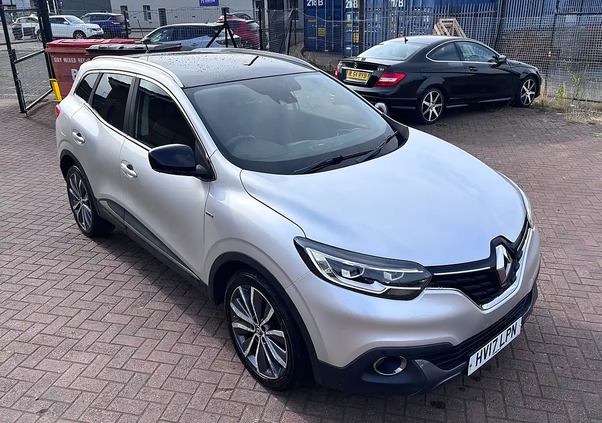 Used 2017 Renault Kadjar Signature Nav Silver - Interior and Exterior details 6
