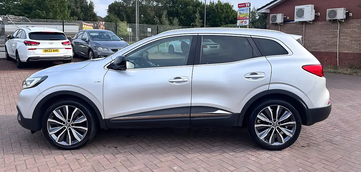 Used 2017 Renault Kadjar Signature Nav Silver - Interior and Exterior details 9