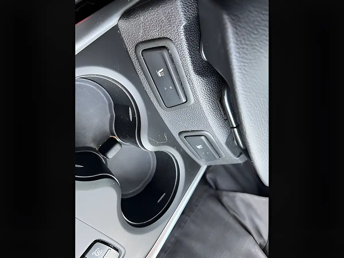 Used 2017 Renault Kadjar Signature S Nav Titanium Grey - Interior and Exterior details 20