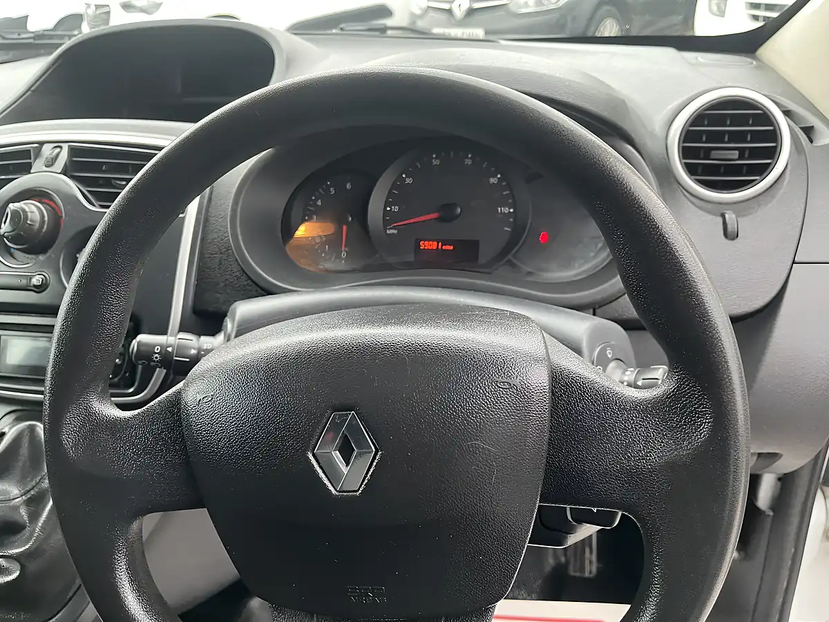 Used 2017 Renault Kangoo Business White - Interior and Exterior details 16