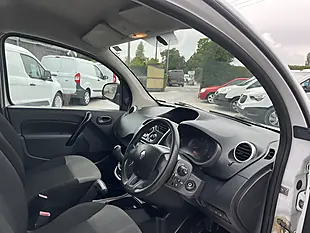 Used 2017 Renault Kangoo Business White - Interior and Exterior details 4