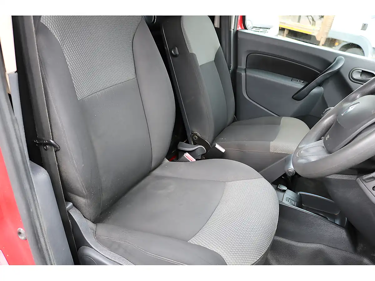 Used 2017 Renault Kangoo Ml19 Business Energy Red - Interior and Exterior details 14