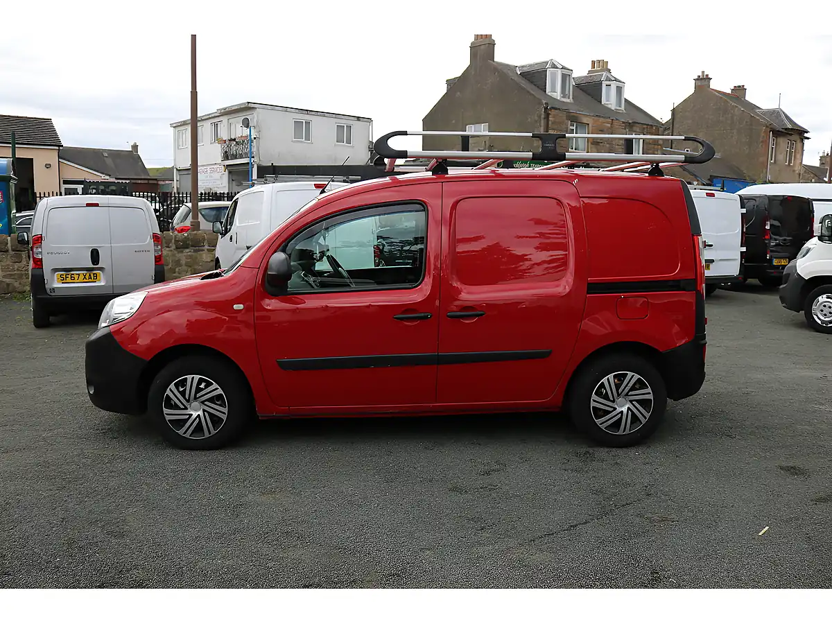 Used 2017 Renault Kangoo Ml19 Business Energy Red - Interior and Exterior details 4