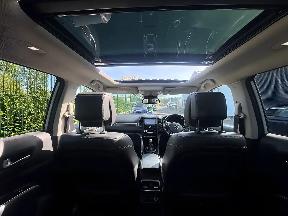 Used 2017 Renault Koleos Dynamique S Nav White - Interior and Exterior details 8