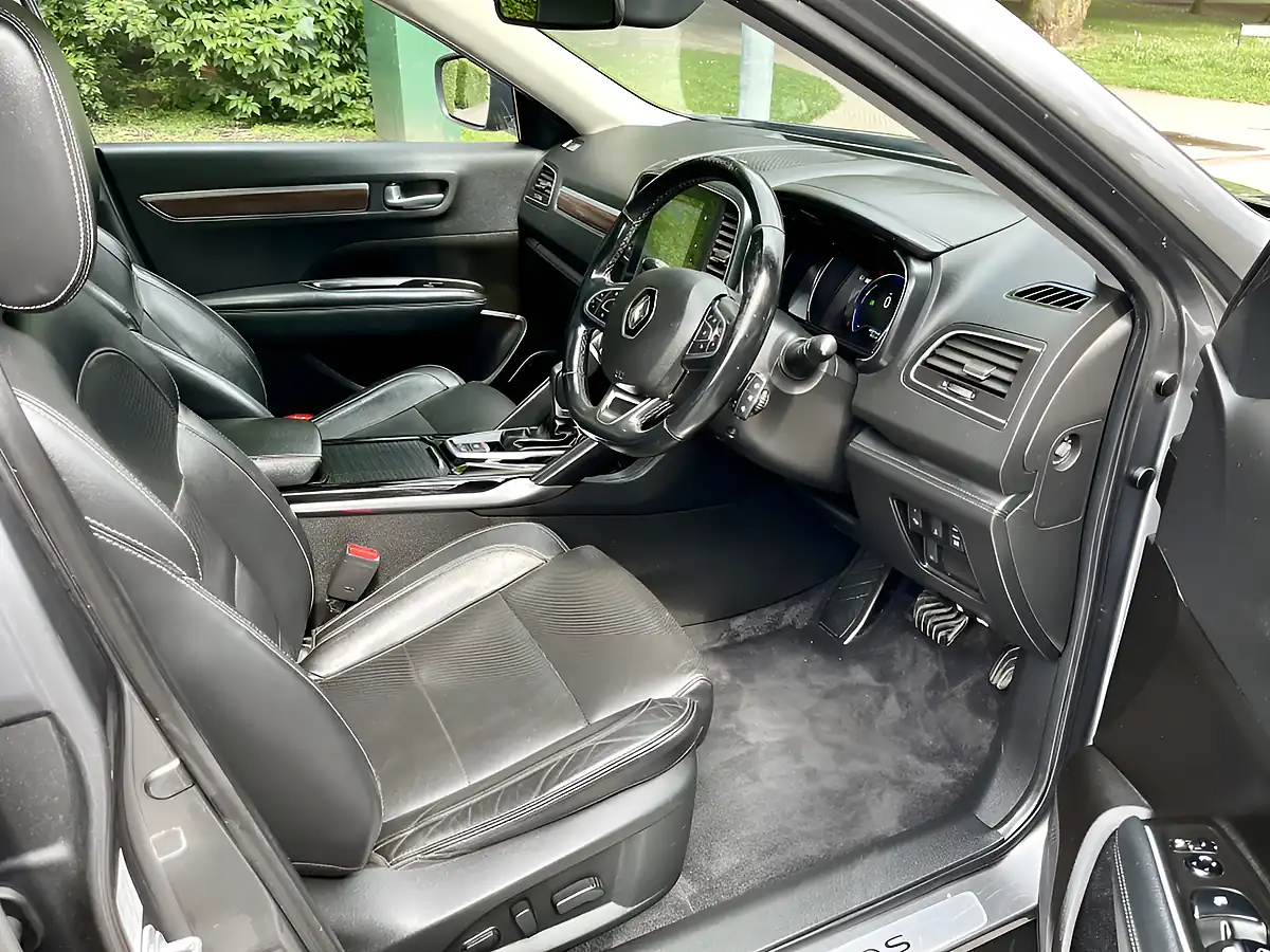 Used 2017 Renault Koleos Signature Nav Grey - Interior and Exterior details 13
