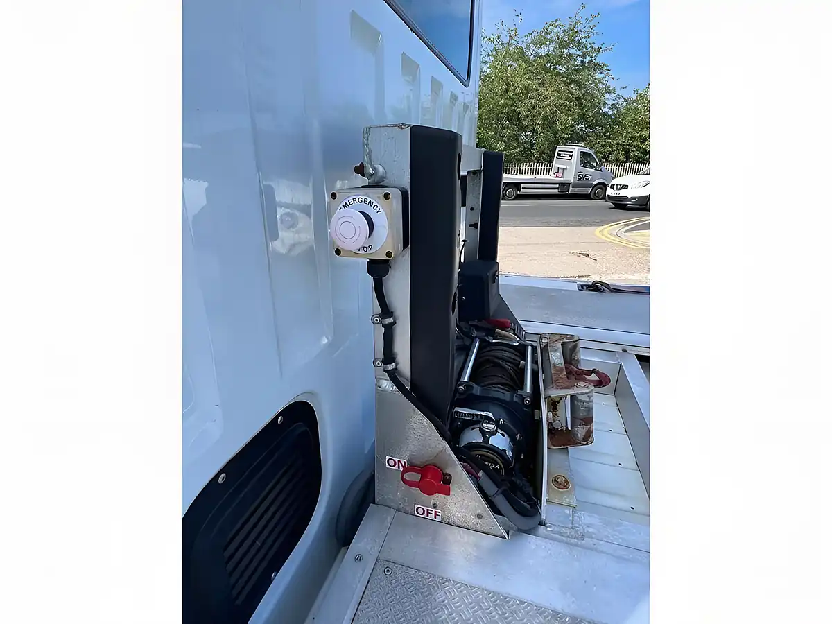 Used 2017 Renault Master Business White - Interior and Exterior details 10