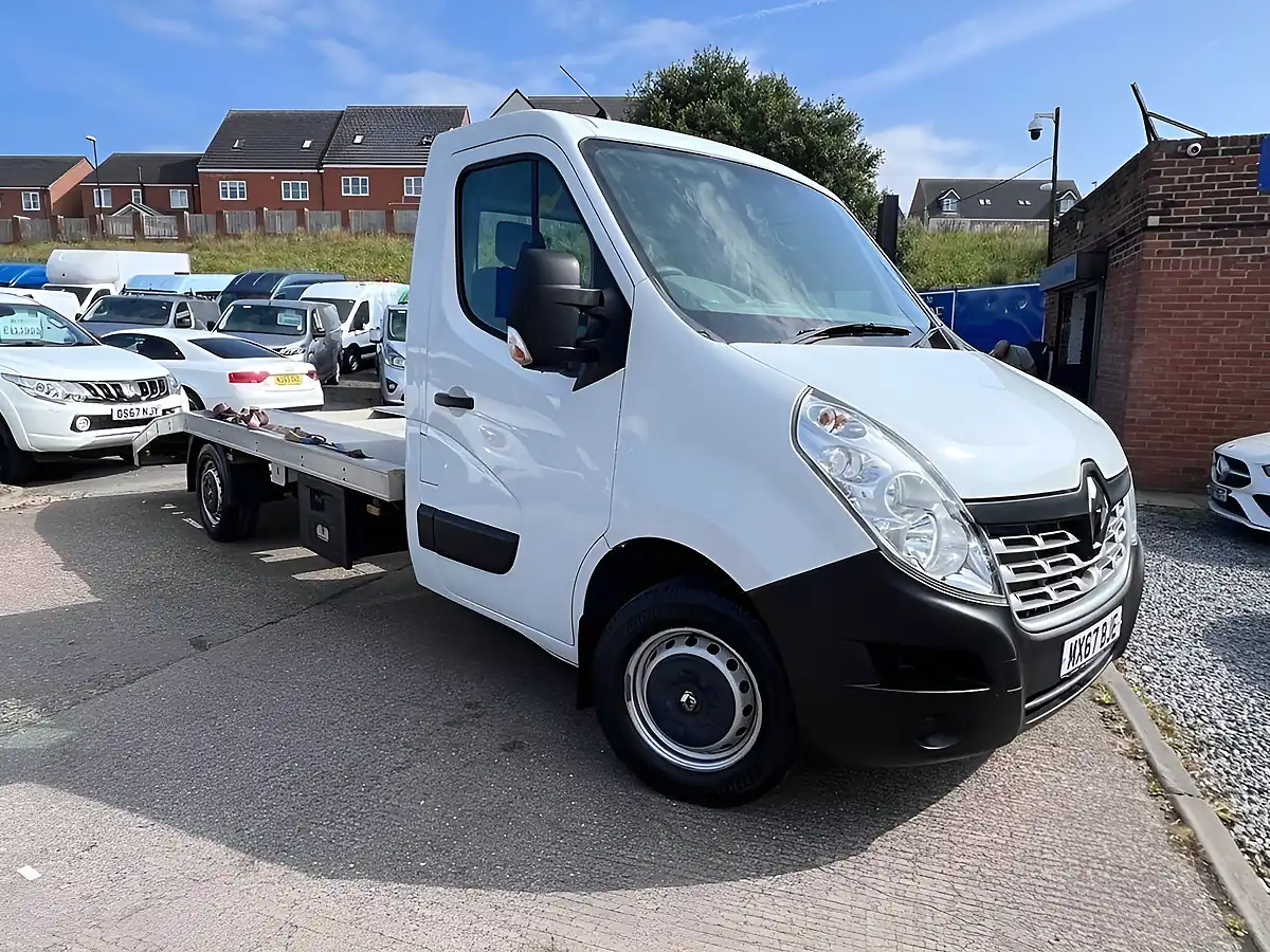 Used 2017 Renault Master Business White - Interior and Exterior details 2