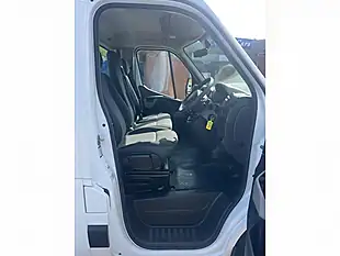 Used 2017 Renault Master Business White - Interior and Exterior details 20