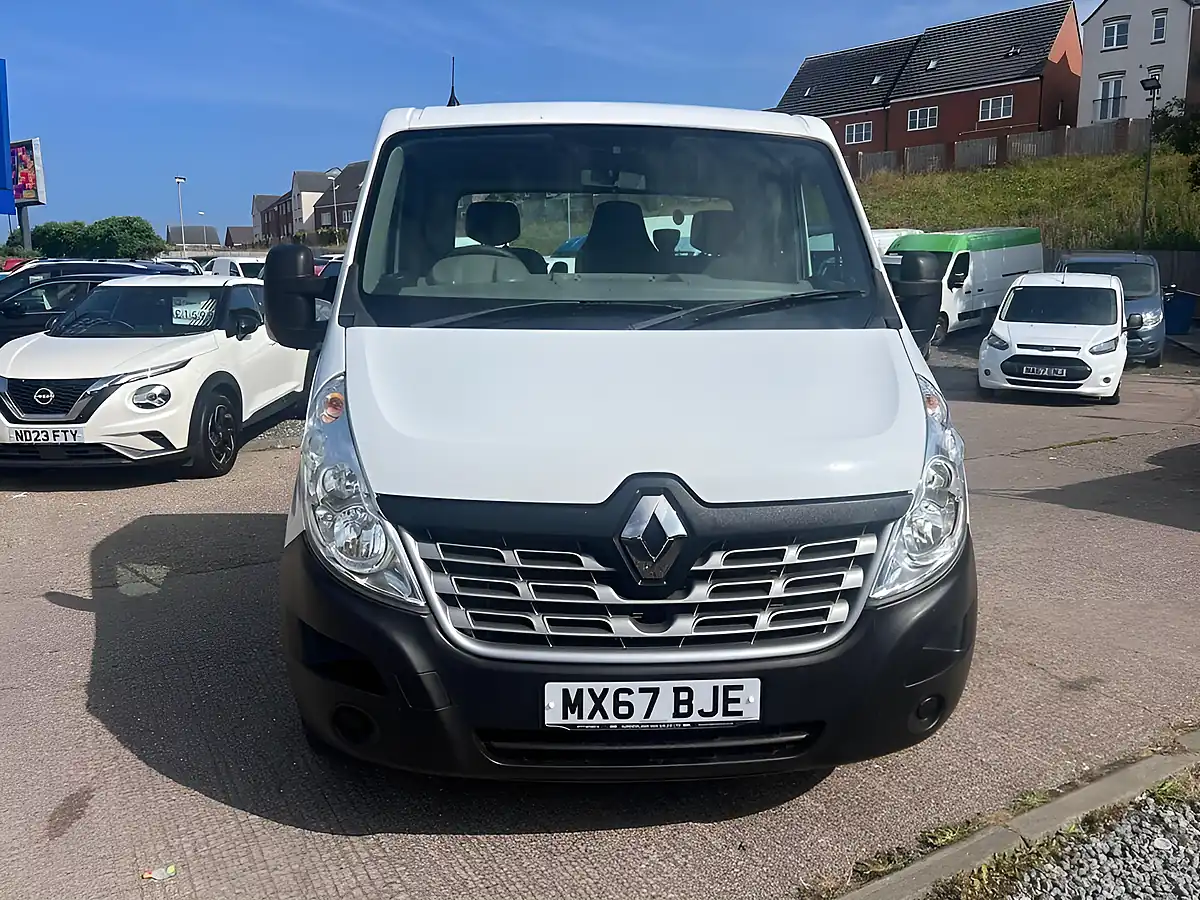 Used 2017 Renault Master Business White - Interior and Exterior details 6