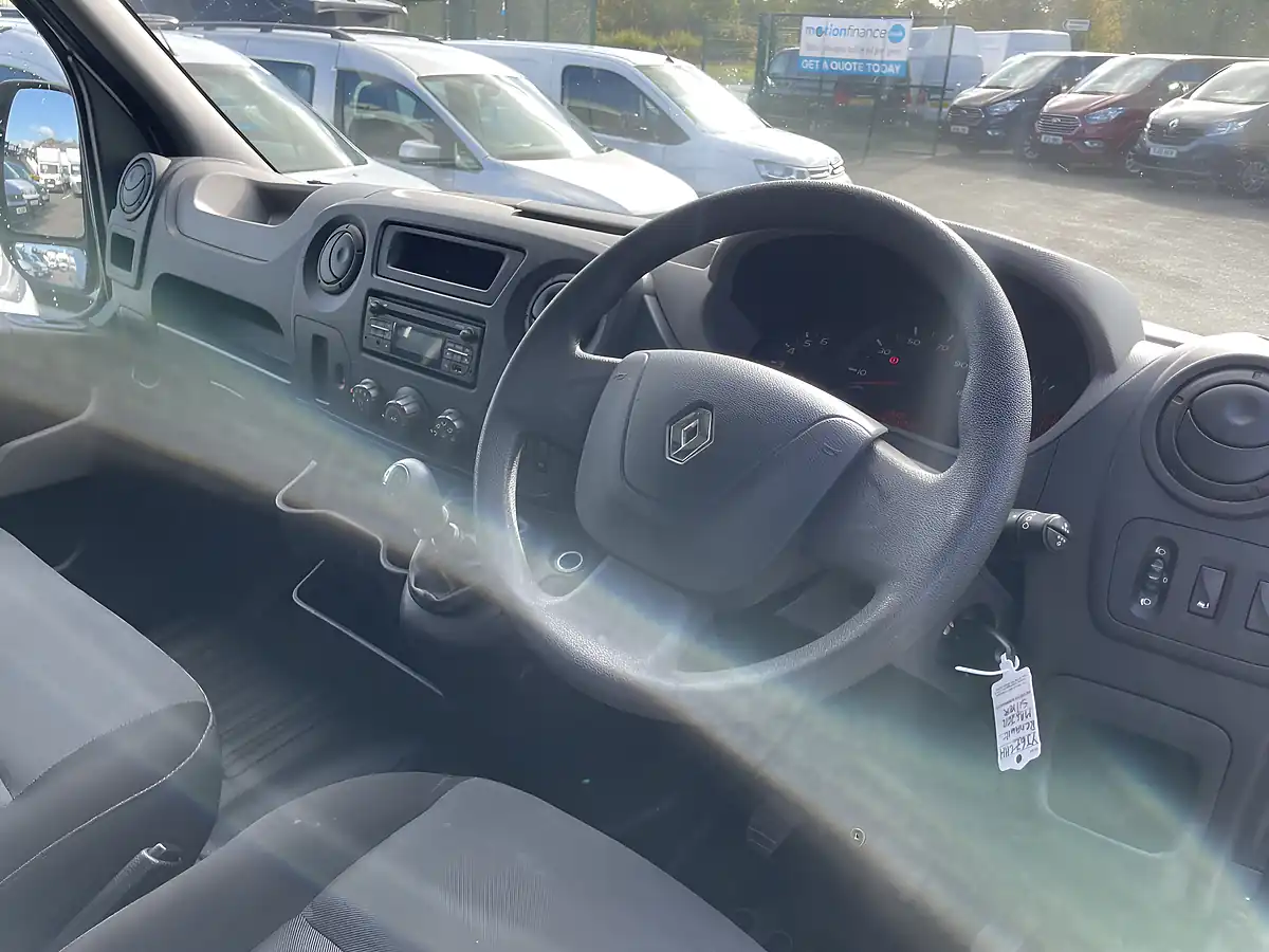 Used 2017 Renault Master SL28 Business Grey - Interior and Exterior details 6