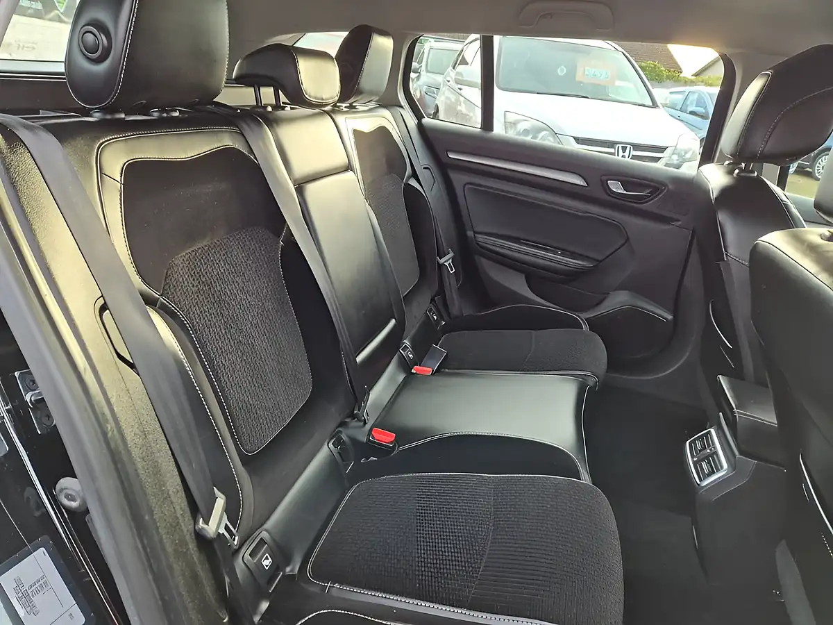 Used 2017 Renault Megane Dynamique Nav Black - Interior and Exterior details 15