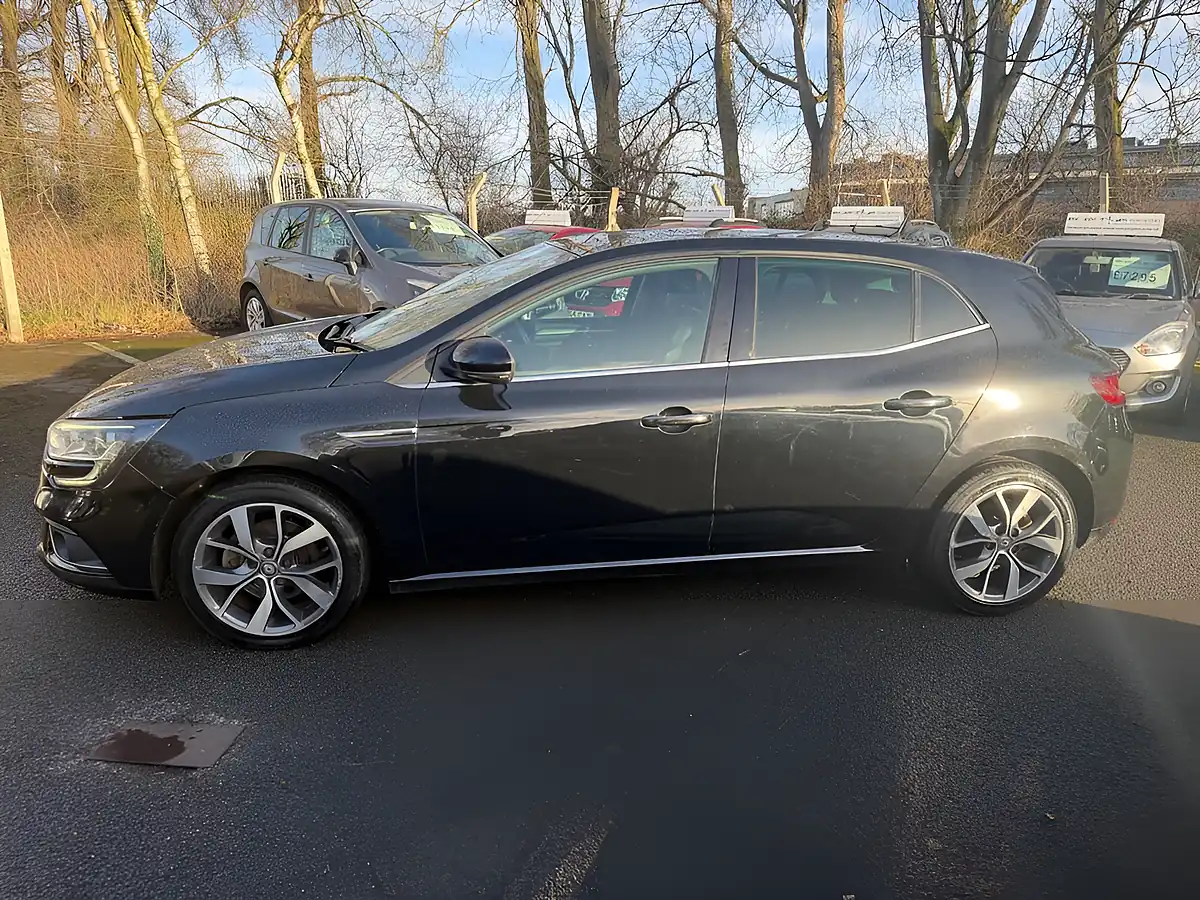 Used 2017 Renault Megane Dynamique Nav Black - Interior and Exterior details 3