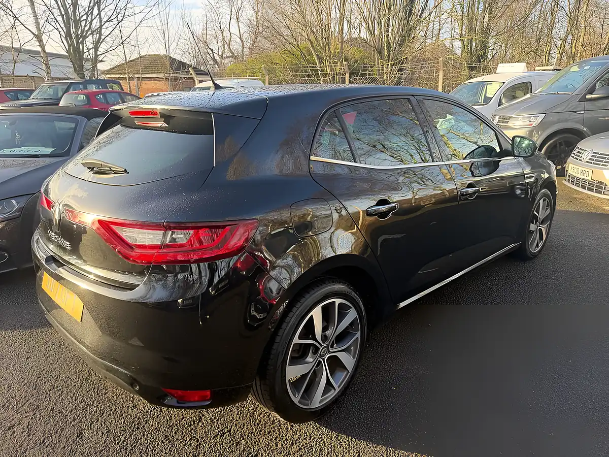 Used 2017 Renault Megane Dynamique Nav Black - Interior and Exterior details 6