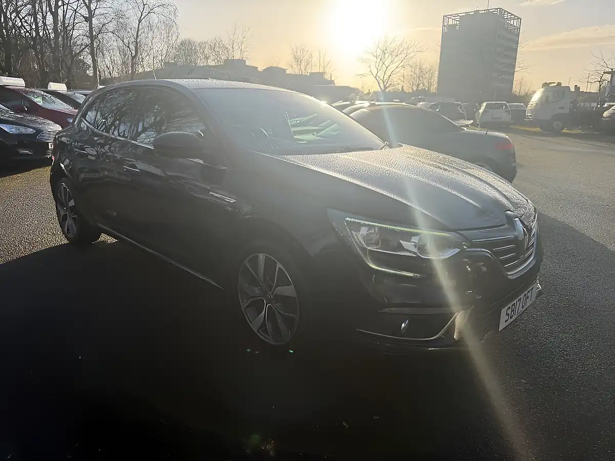 Used 2017 Renault Megane Dynamique Nav Black - Interior and Exterior details 8