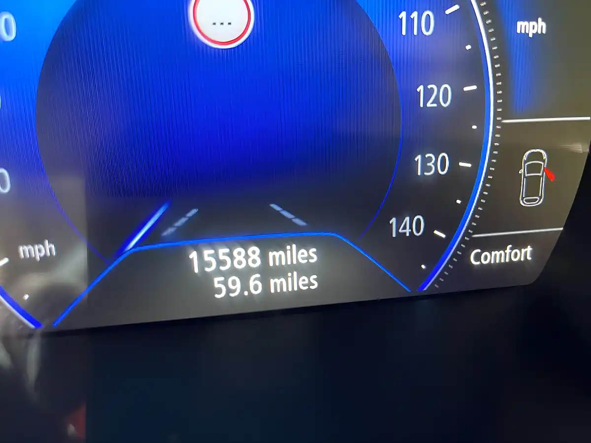 Used 2017 Renault Megane Dynamique Nav Blue - Interior and Exterior details 12