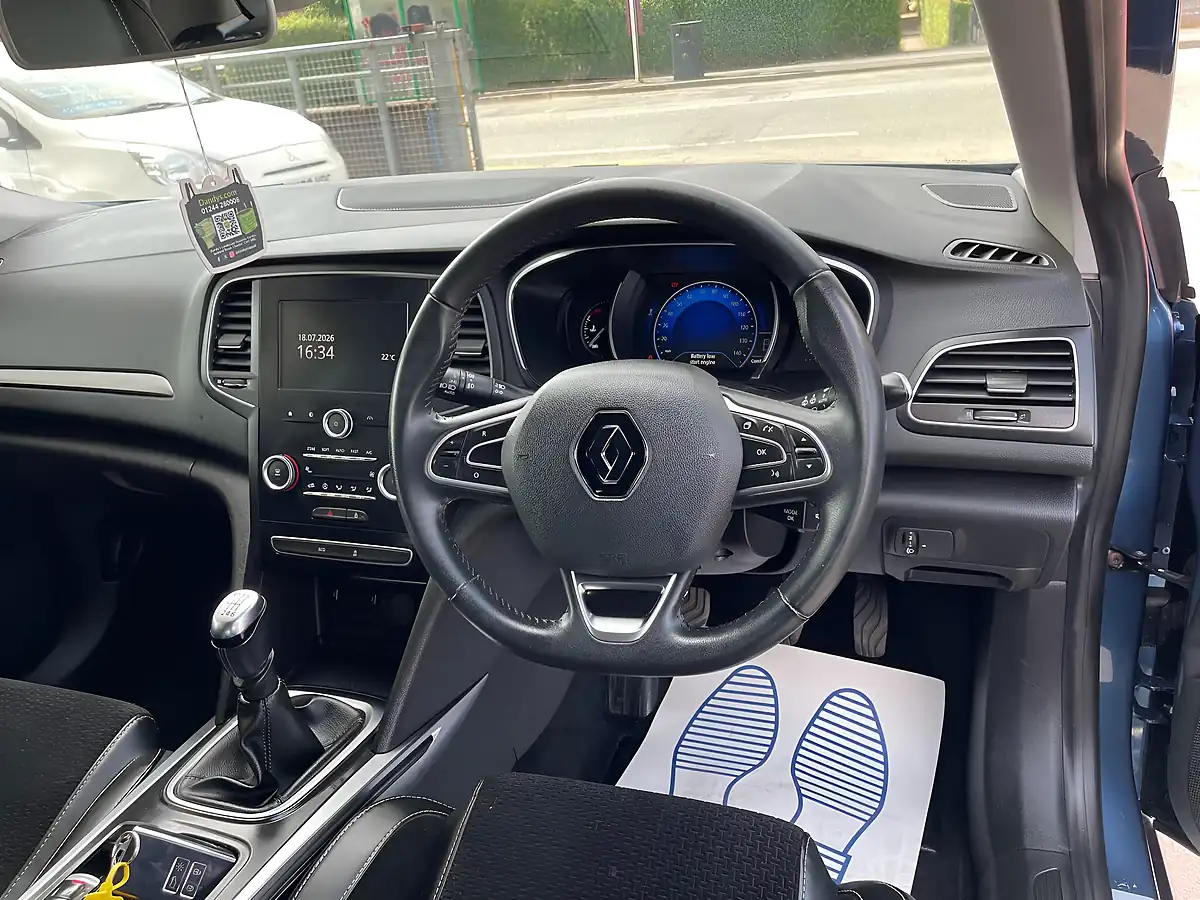 Used 2017 Renault Megane Dynamique Nav Blue - Interior and Exterior details 7