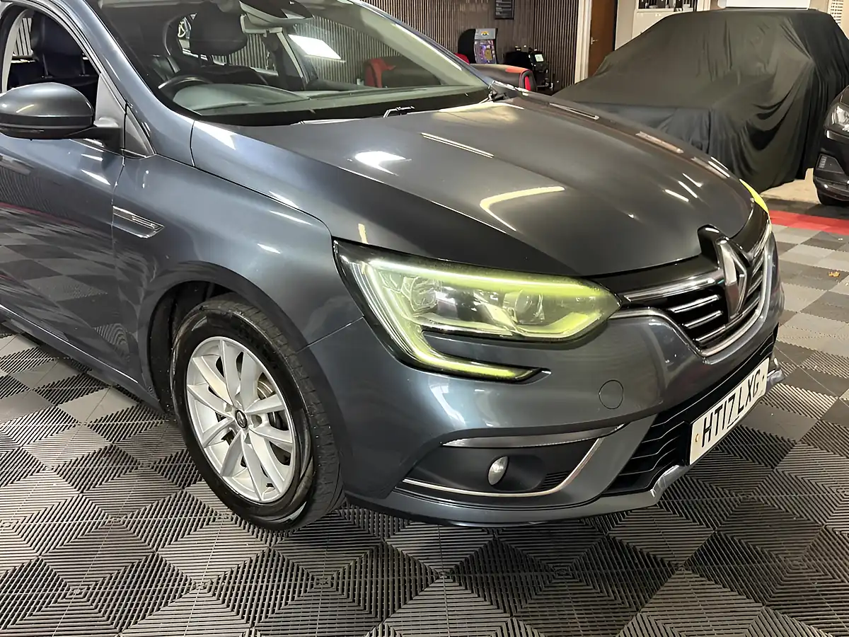 Used 2017 Renault Megane Dynamique Nav Grey - Interior and Exterior details 12