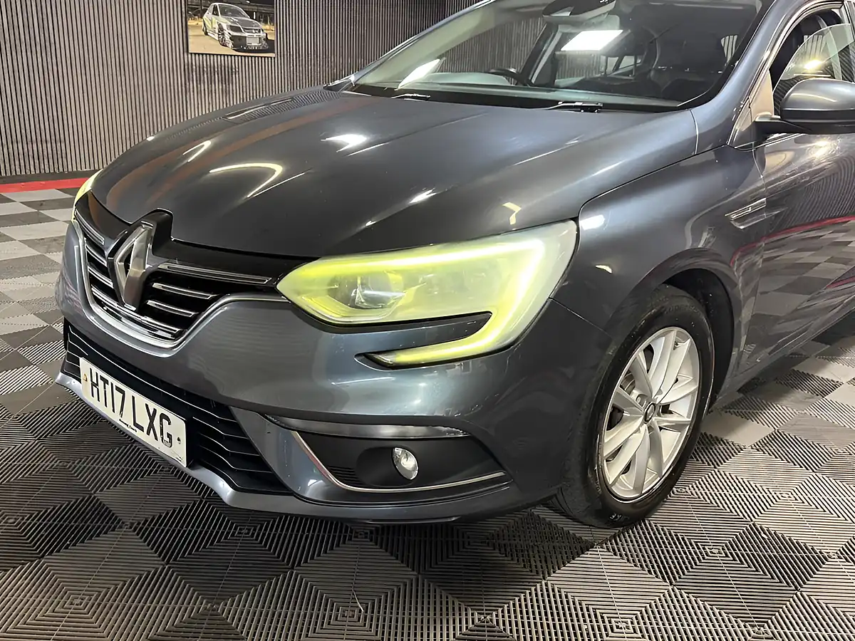 Used 2017 Renault Megane Dynamique Nav Grey - Interior and Exterior details 16