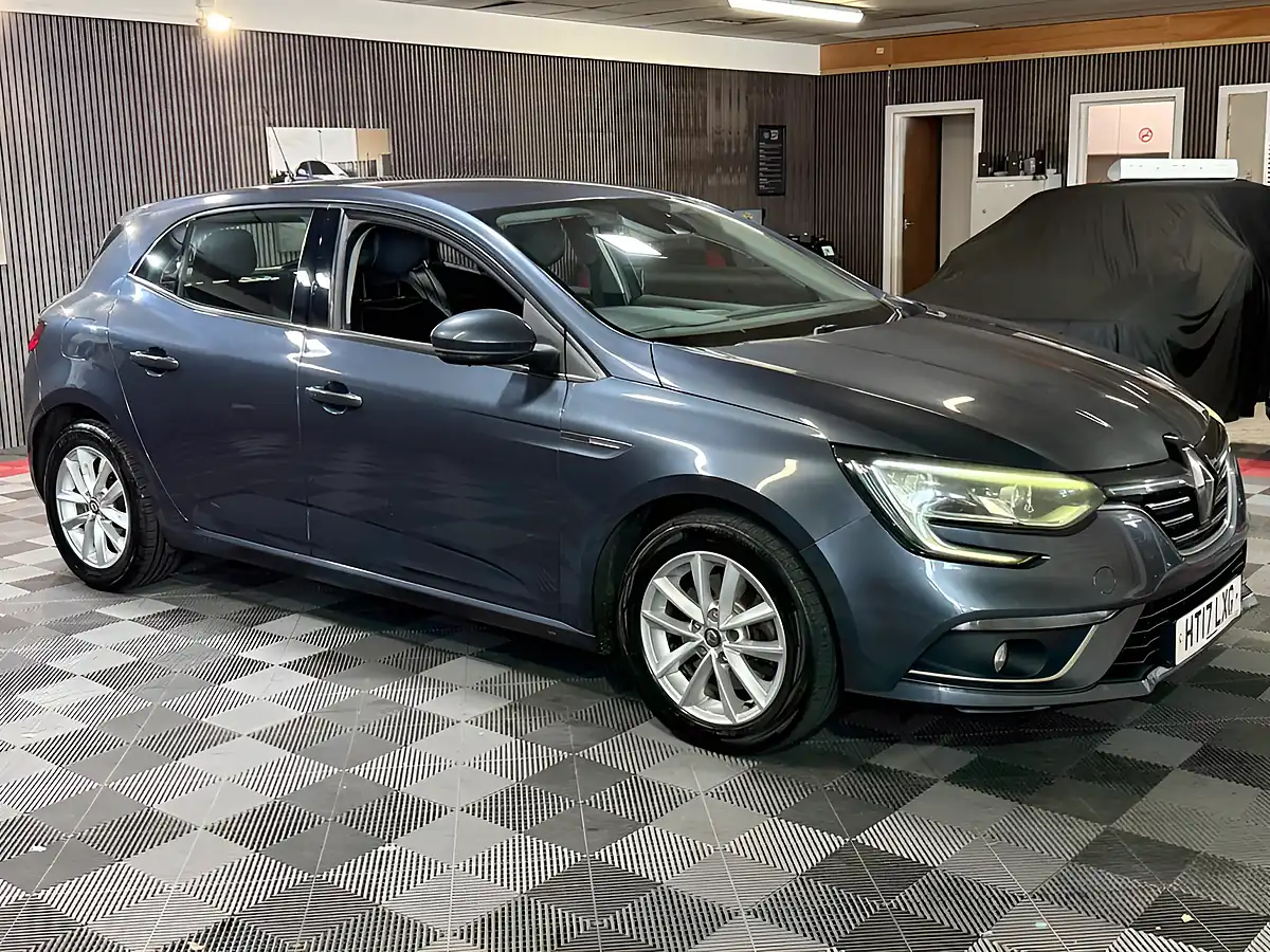 Used 2017 Renault Megane Dynamique Nav Grey - Interior and Exterior details 2