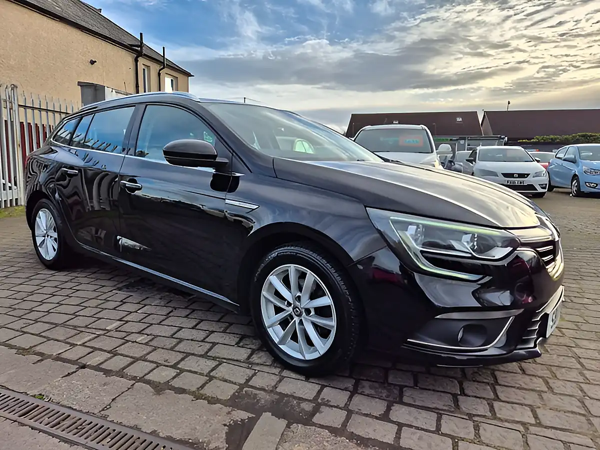 Used 2017 Renault Megane Dynamique Nav - Front View