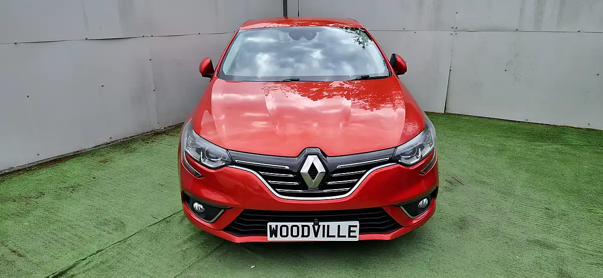 Used 2017 Renault Megane Dynamique Nav Red - Interior and Exterior details 2