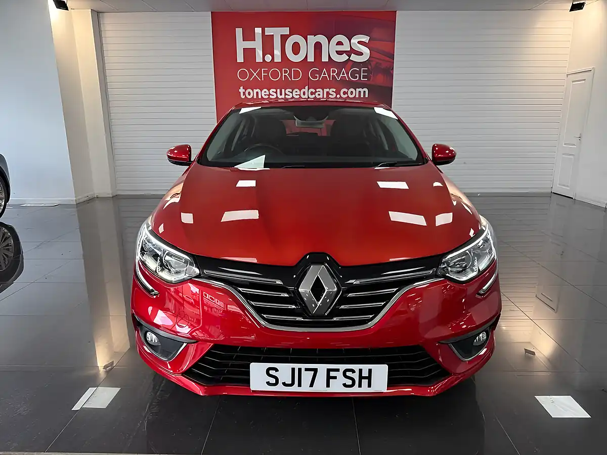 Used 2017 Renault Megane Dynamique Nav Red - Interior and Exterior details 12