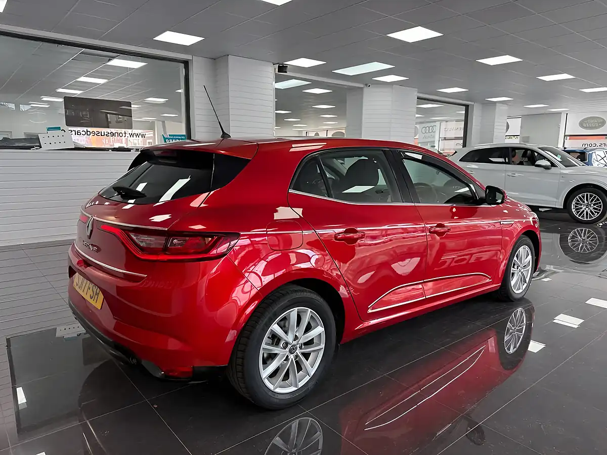 Used 2017 Renault Megane Dynamique Nav Red - Interior and Exterior details 2