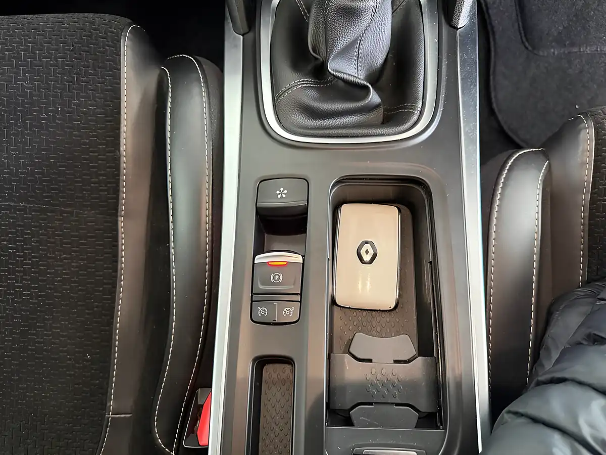 Used 2017 Renault Megane Dynamique Nav Red - Interior and Exterior details 20