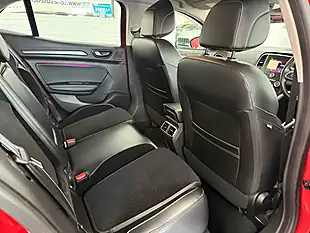 Used 2017 Renault Megane Dynamique Nav Red - Interior and Exterior details 4