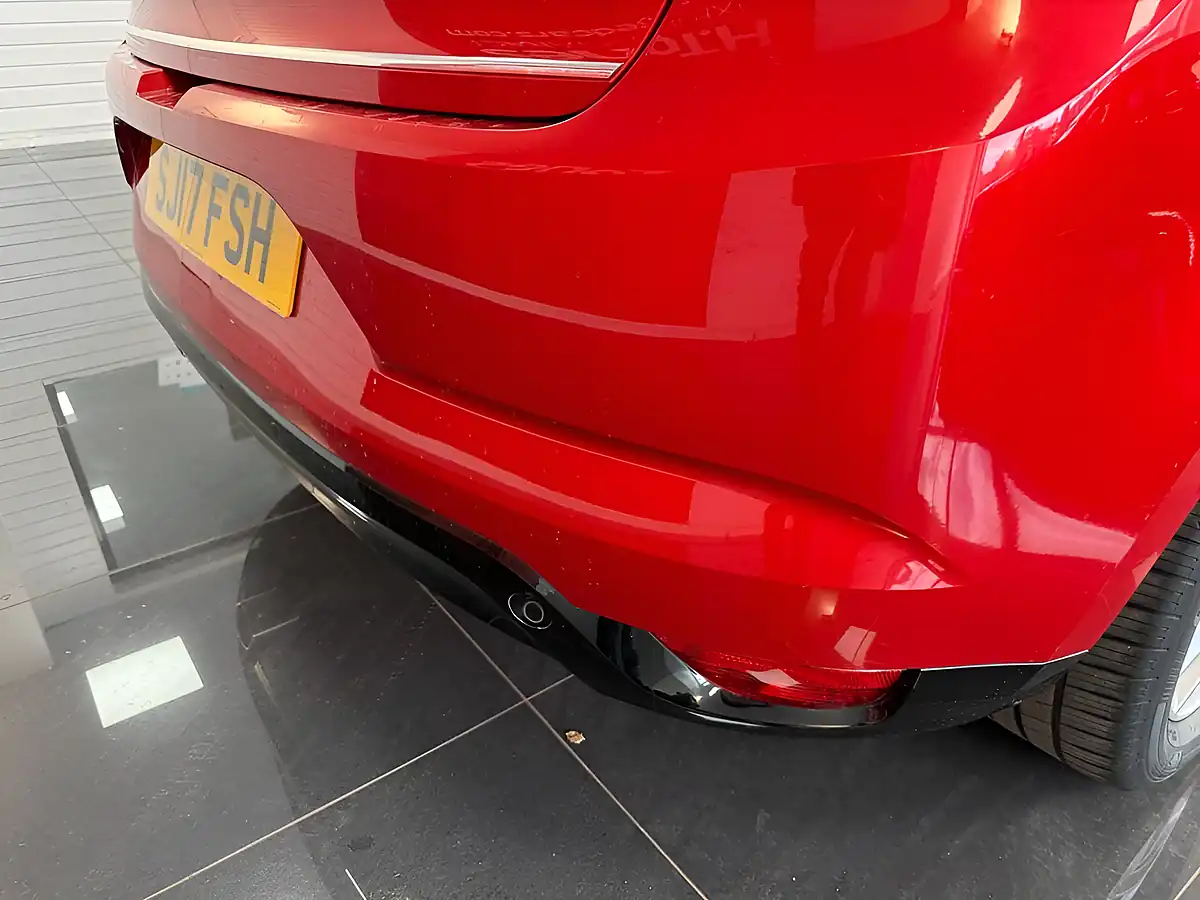 Used 2017 Renault Megane Dynamique Nav Red - Interior and Exterior details 8